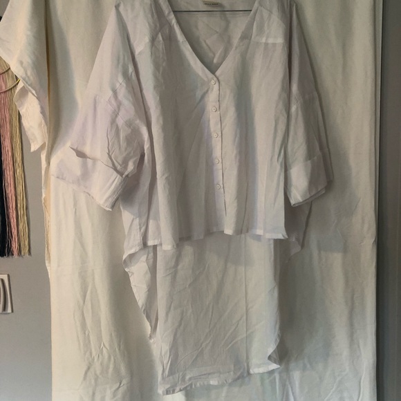 Zulu and Zephyr Thin White Cropped Front Tunic - Picture 3 of 4